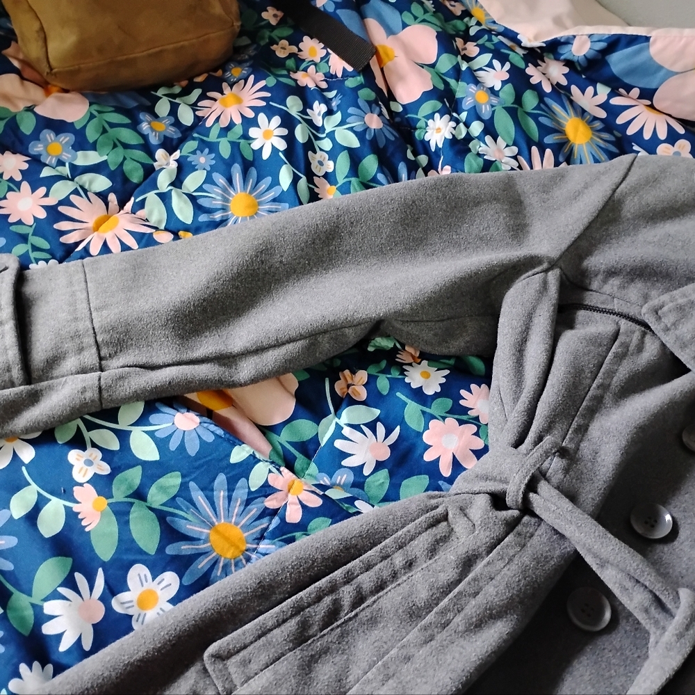 Ladies over jacket - Picture 4 of 4